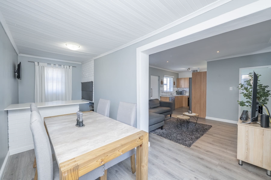 3 Bedroom Property for Sale in Protea Village Western Cape